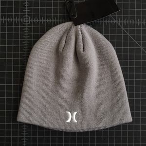 HURLEY ICON STAPLES BEANIE - GREY